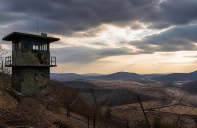 Armata sud-coreeană a tras focuri de avertisment după ce militari nord-coreeni au trecut linia de demarcație