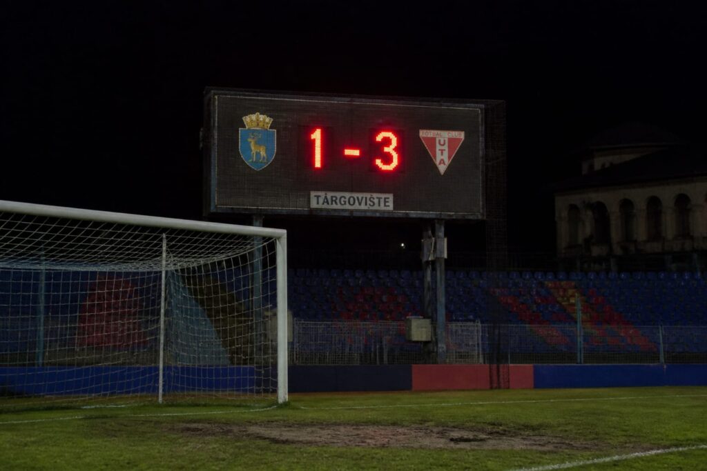 FCSB a pierdut cu 1-3 meciul cu UTA Arad și a coborât pe locul patru în Superligă