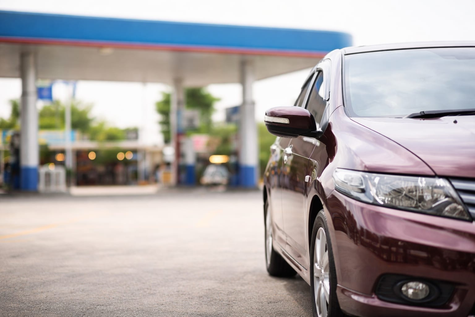 Piața carburanților intră în stare de criză până în 2026 iar adaosurile comerciale sunt plafonate