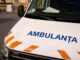 Un șofer de ambulanță din Cluj a fost operat de urgență după un atac cu bâte și topoare