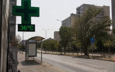 Vreme extremă marți în România. ANM a emis coduri galbene de caniculă și de vijelii cu vânt de 90 km/h