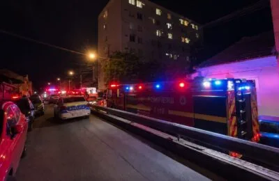 Un incendiu a dus la evacuarea căminului 17 din campusul Hașdeu. Pompierii au scos 13 studenți din clădire