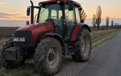 Un om a murit după impactul unei mașini cu un tractor pe DJ 504. Alți doi au ajuns la spital